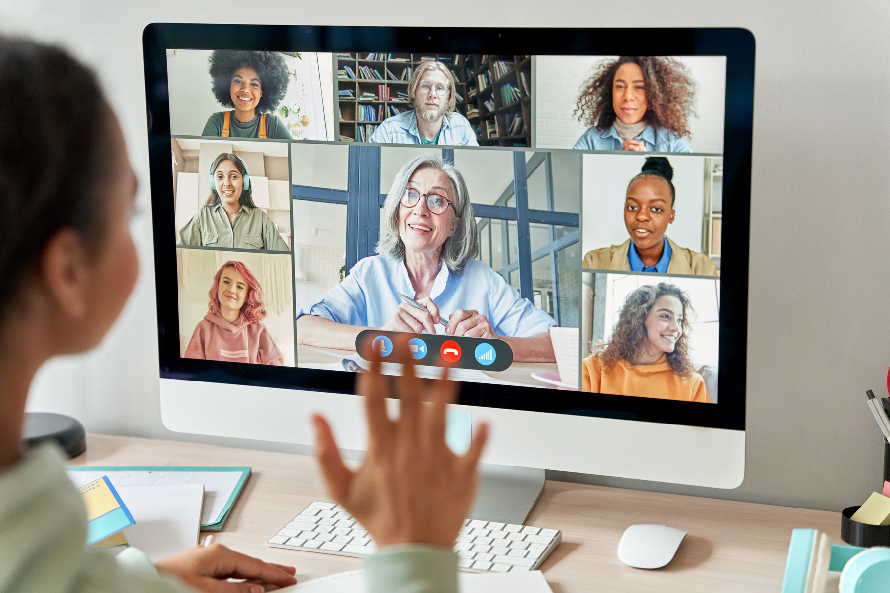 Teenagers Distance Learning During Online Class with Their Teacher